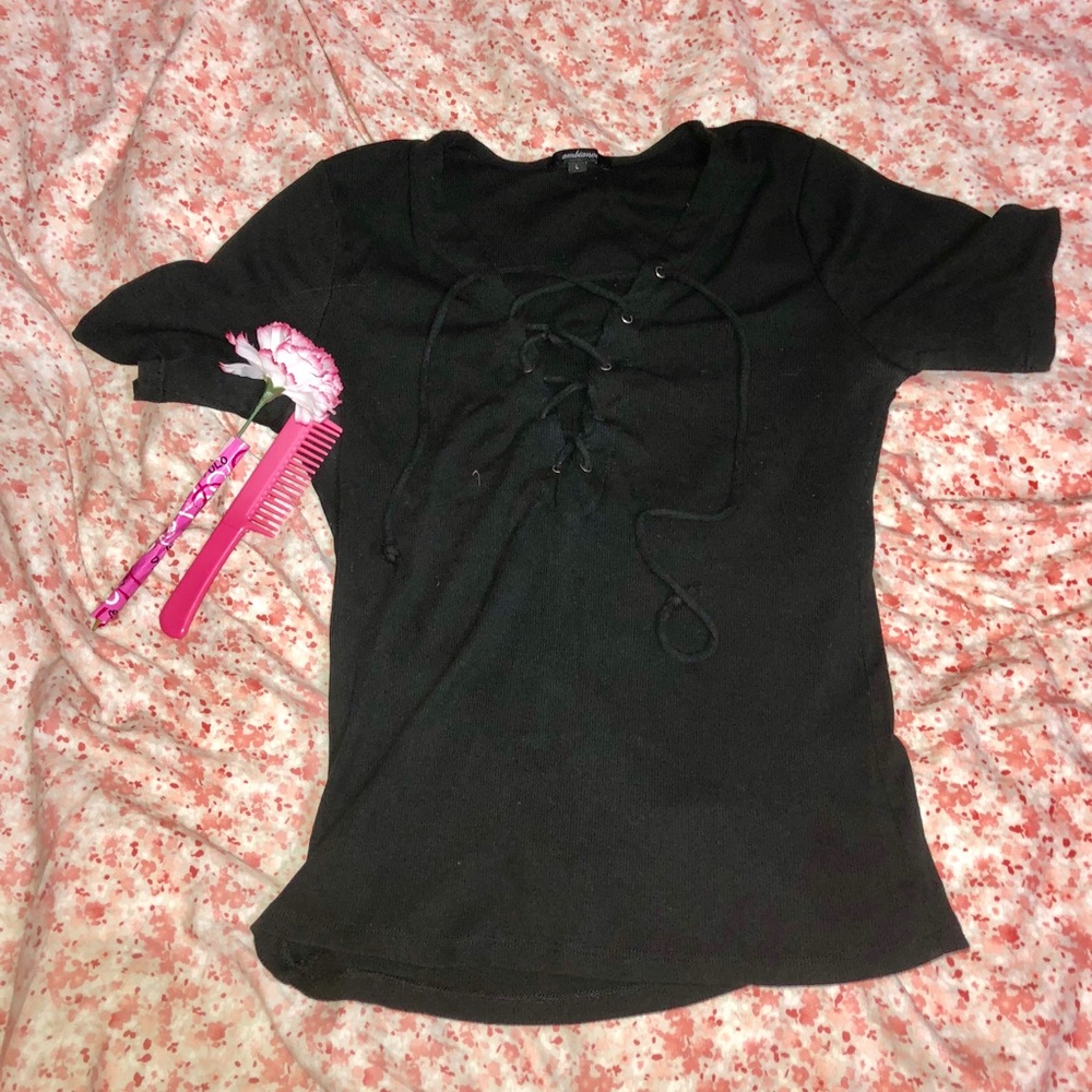Lace up tee 🤪